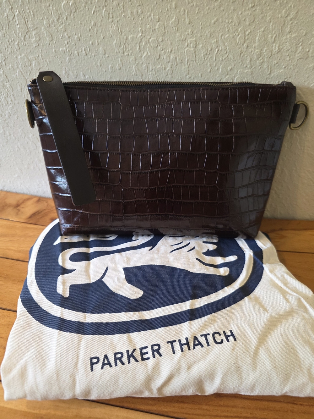 Parker Thatch Brown Croc Big Buddy